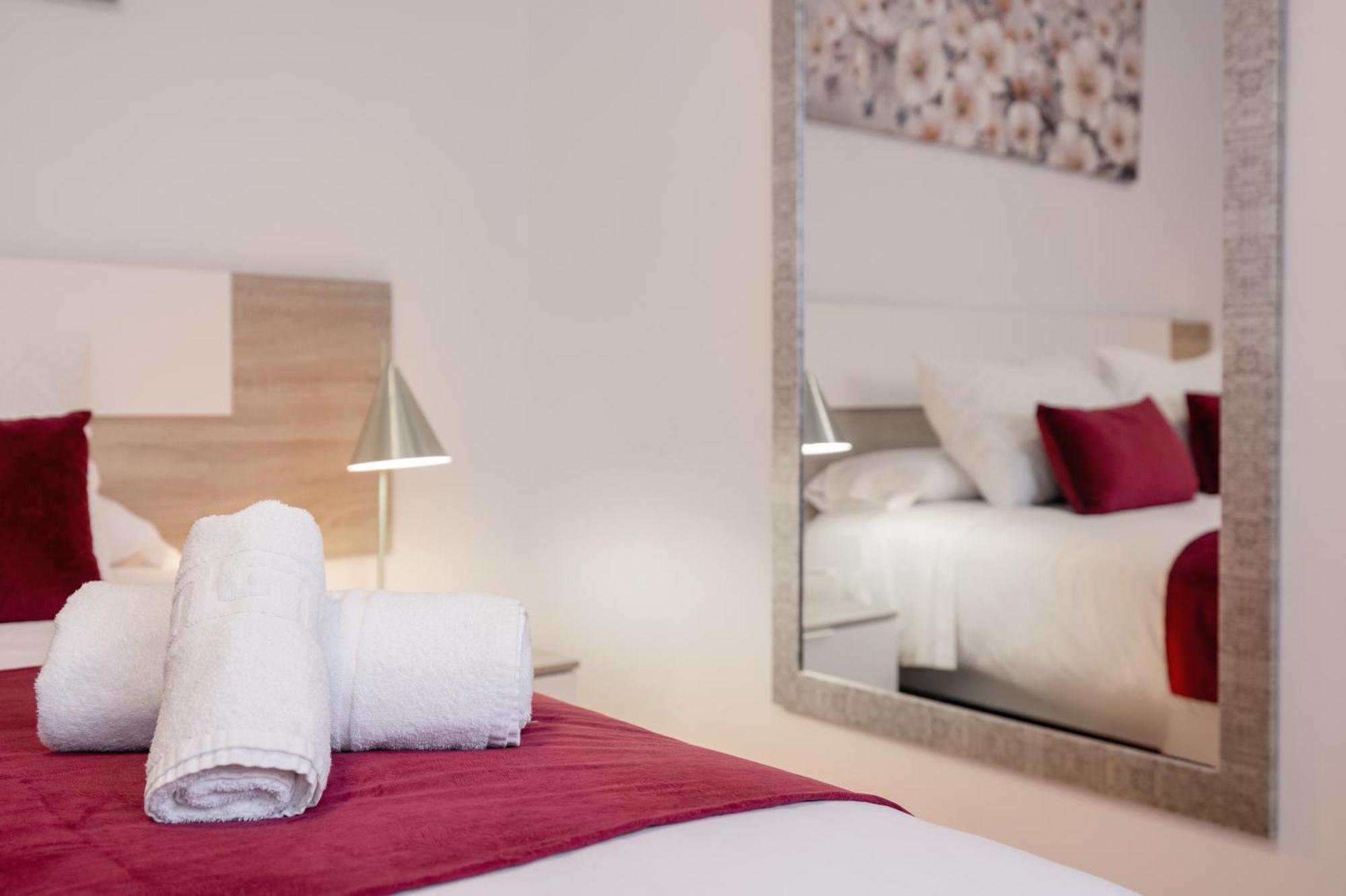 Apartamentos Trianasol إشبيلية المظهر الخارجي الصورة